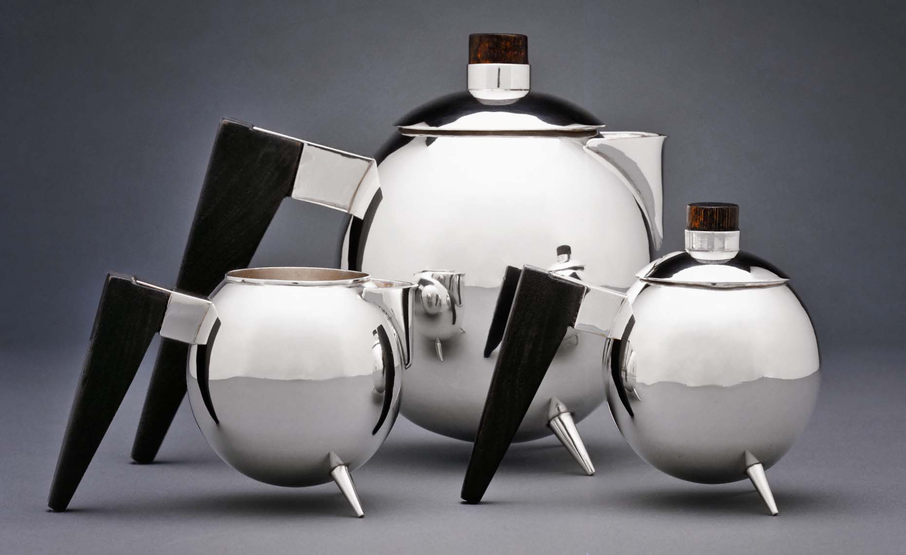 Nanamura-TeaSet.jpg